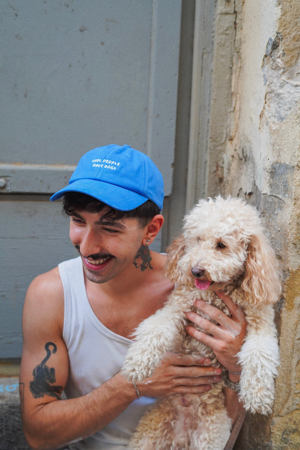 Casquette bleu Cool People Have Dogs - Chez Eddy